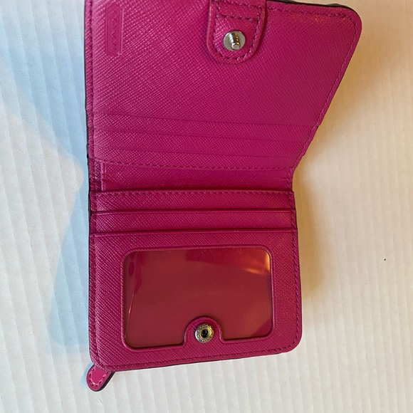 Coach F50776 Pink and White Heart Pattern Wallet - Picture 3 of 4